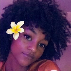 Meet your Posher, Selene